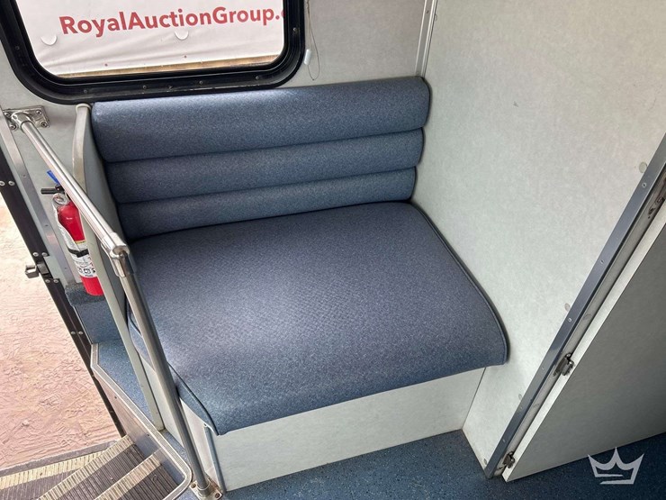 2002-blue-bird-f131612-bus-image-24