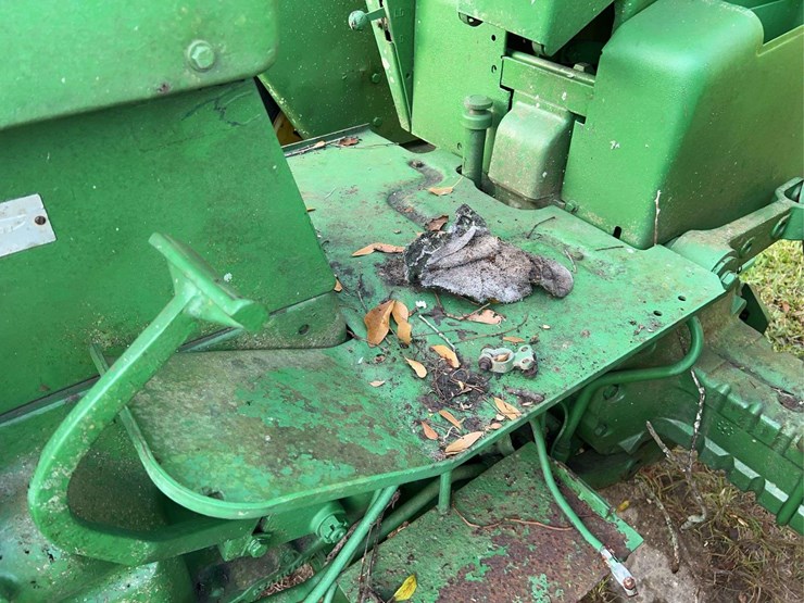 john-deere-3020-image-65