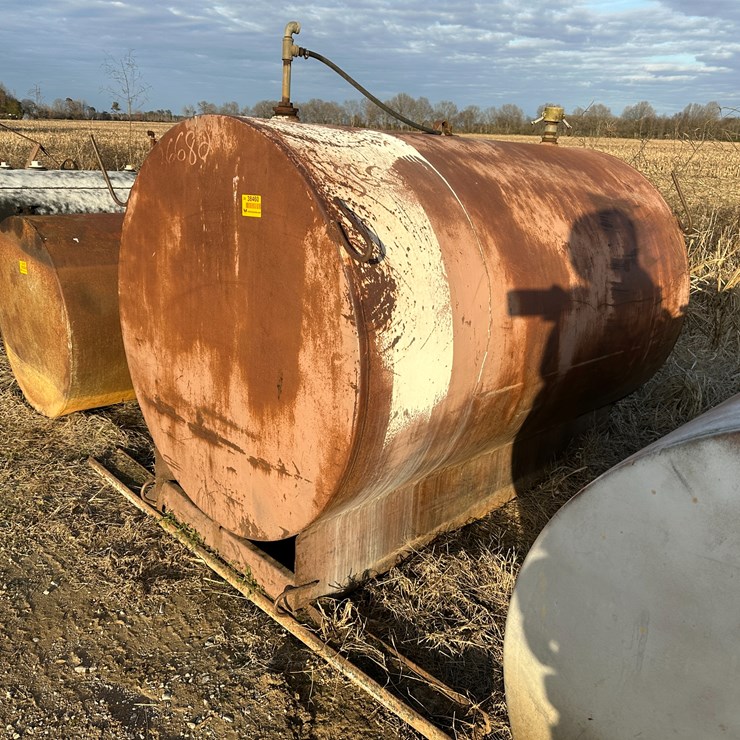 #38460 • ~550gal Fuel Tank