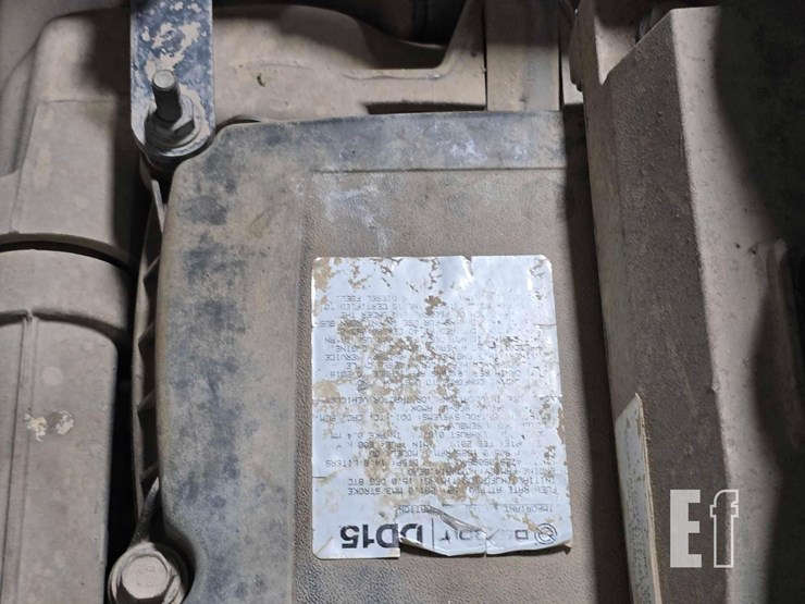 2020-freightliner-122sd-image-21