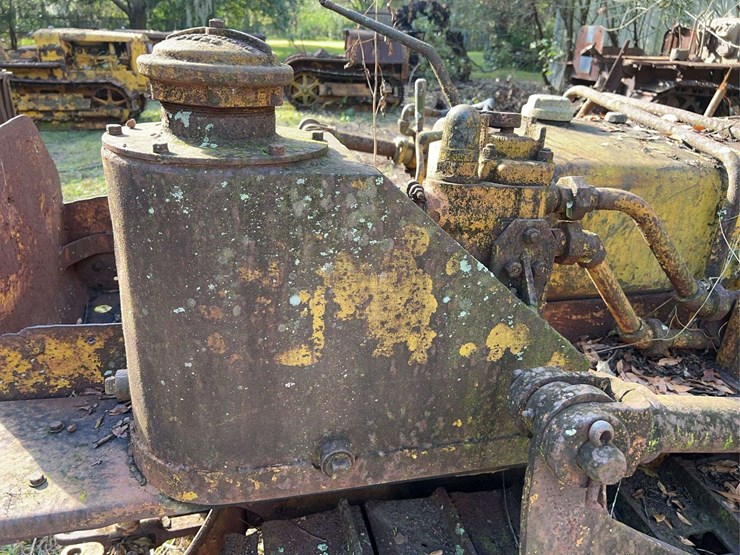 caterpillar-r2-image-22