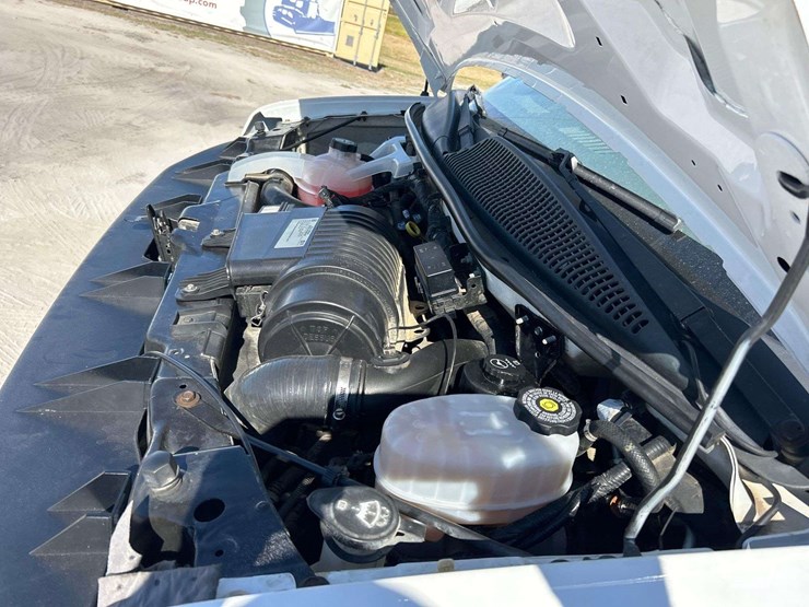 2017-chevrolet-express-2500-image-8