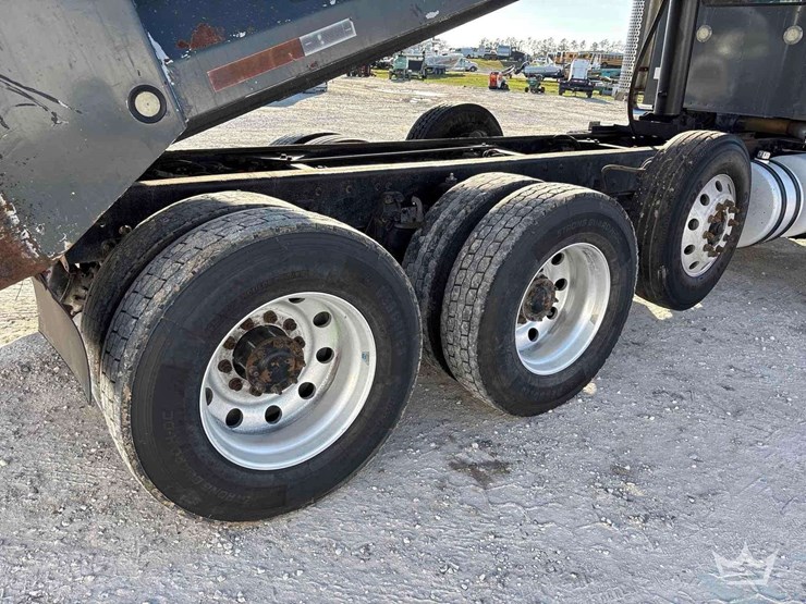 2016-kenworth-t800-image-51