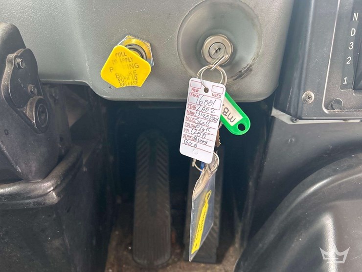 2002-blue-bird-f131612-bus-image-19