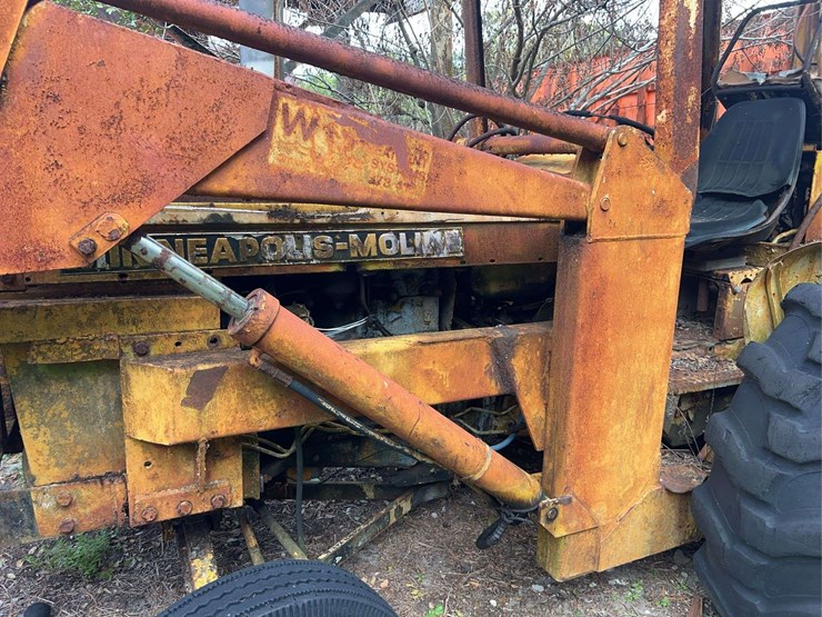 minneapolis-moline-diesel-backhoe-image-15