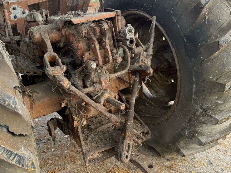 minneapolis-moline-u302-image-32