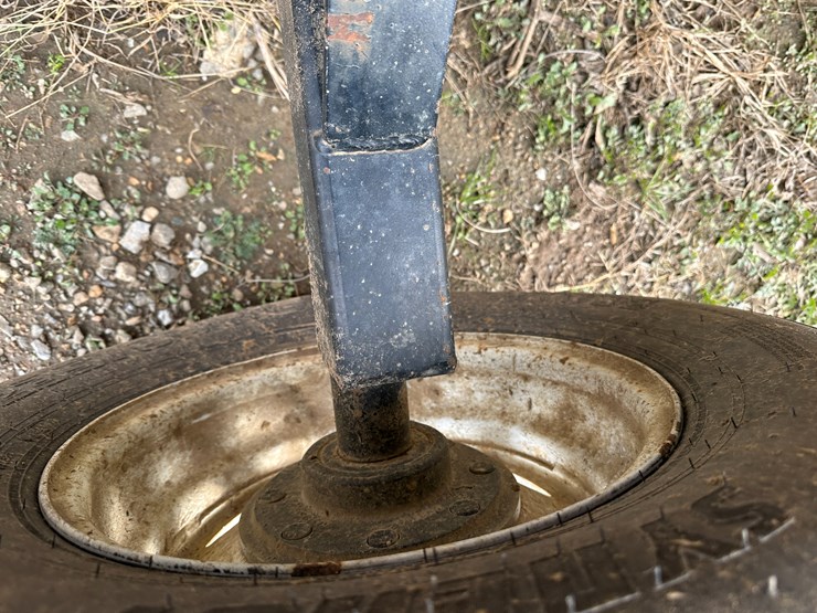 #38417-•-head-hauler-dl-37-37'-header-wagon-image-13