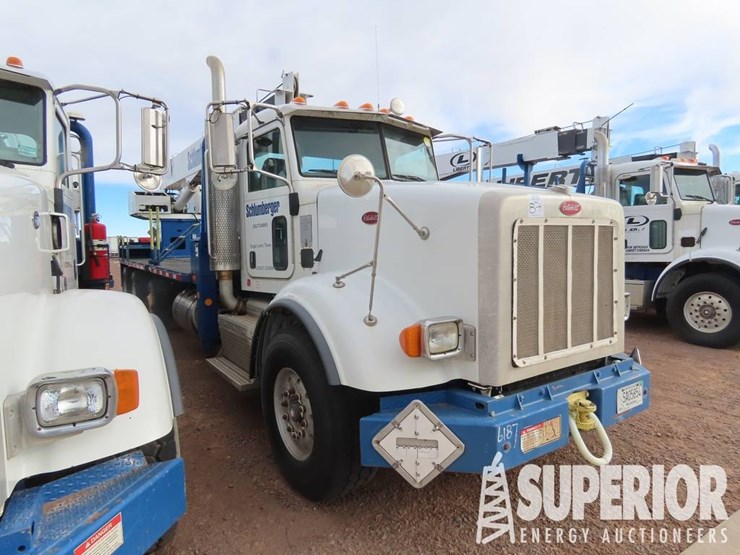 2011-peterbilt-367-image-2