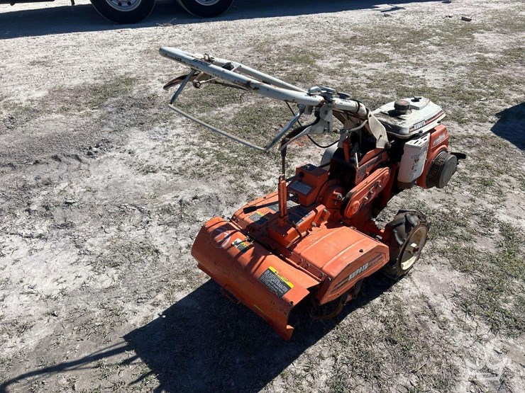 kubota-walk-behind-rear-tine-rototiller-image-3