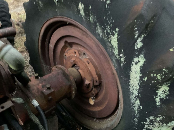 minneapolis-moline-m604-image-15