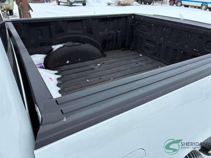 2023-ford-f150-image-11