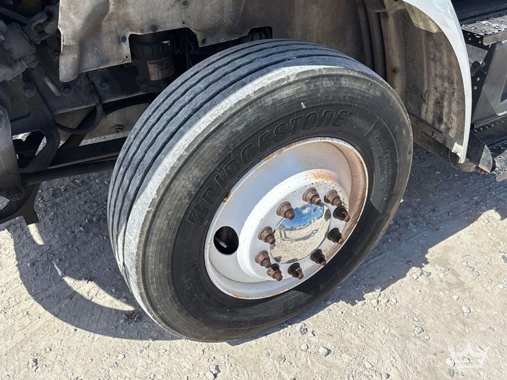 2015-international-transtar-8600-image-32