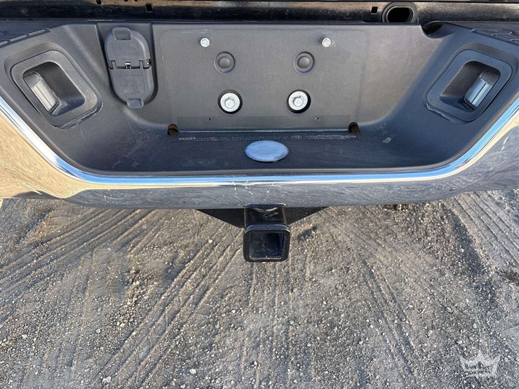 2021-ram-1500-slt-image-4