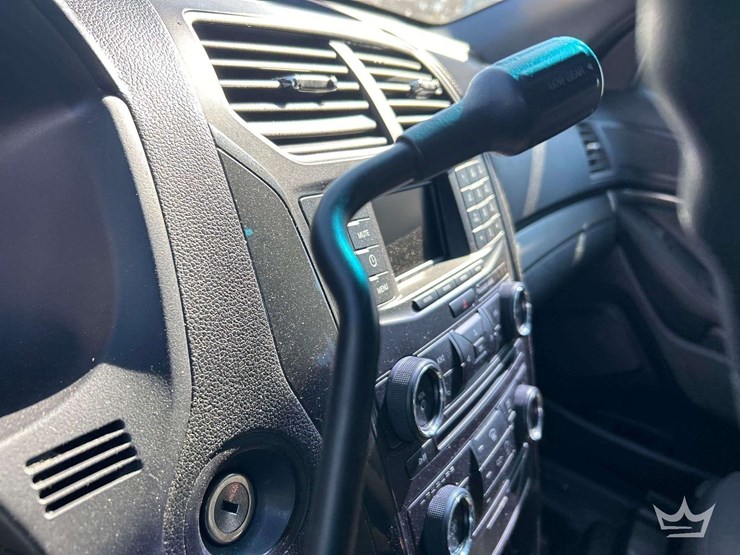 2017-ford-explorer-image-15