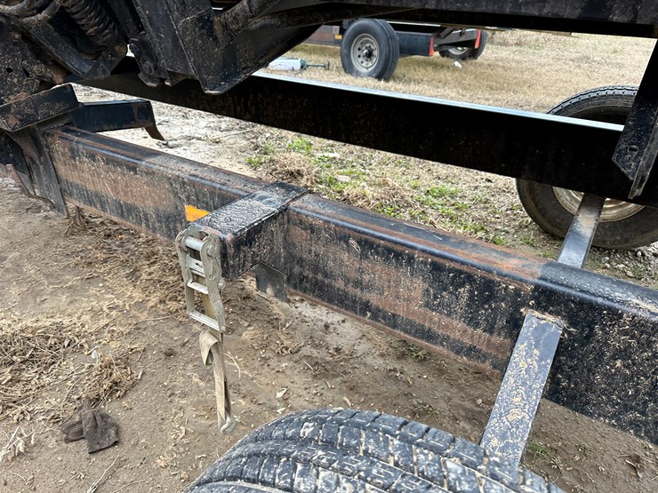 #38417-•-head-hauler-dl-37-37'-header-wagon-image-19