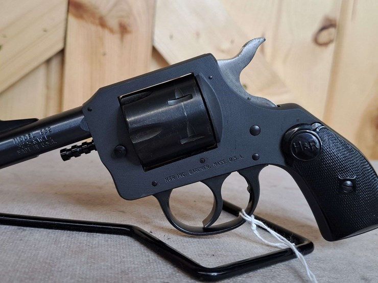 h&r-model-632-.32-s&w-long-da-revolver-image-3