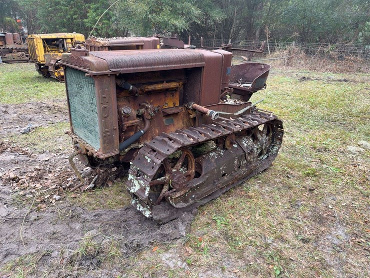 caterpillar-2-ton-crawler-image-1