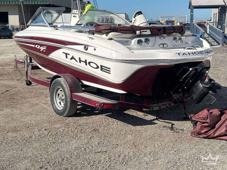 2013-tahoe-q4-boat-with-2013tracker-18ft-s/a-boat-trailer-image-3