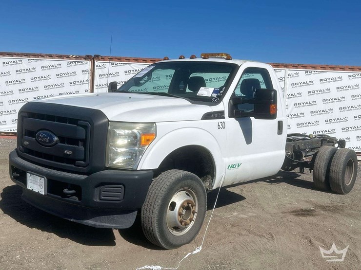 2016-ford-f350-image-1