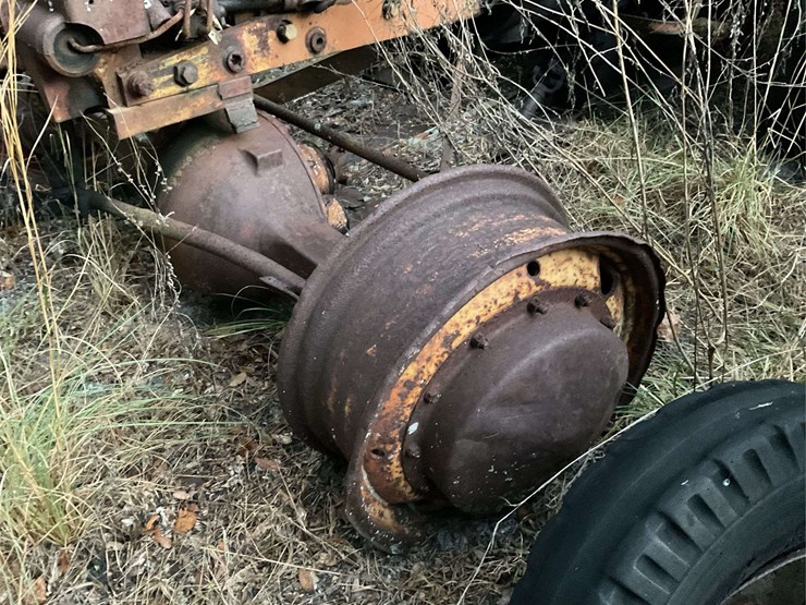 minneapolis-moline-m604-image-21