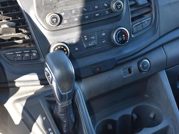 2021-ford-transit-image-18
