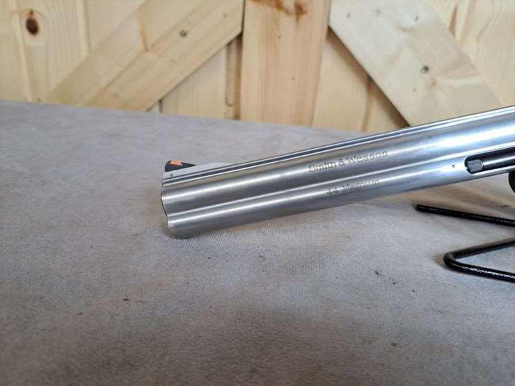 smith-&-wesson-model-629-classic-.44-magnum-da-revolver-image-24