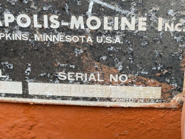 minneapolis-moline-g706-image-38