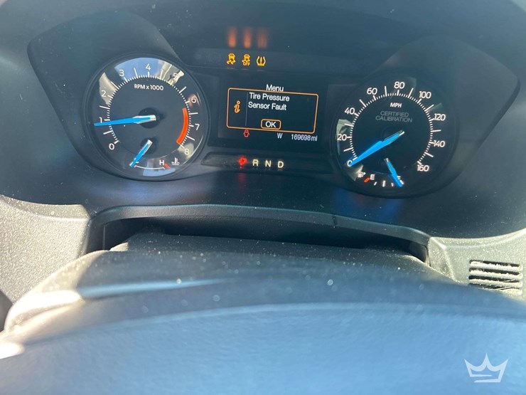 2016-ford-explorer-image-14