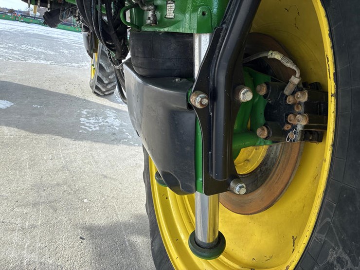 2018-john-deere-r4038-image-58