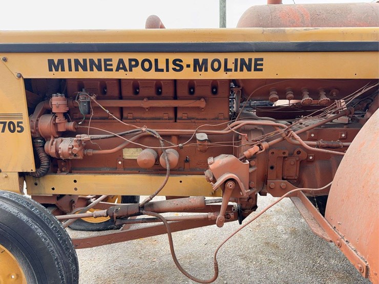 minneapolis-moline-g705-image-19