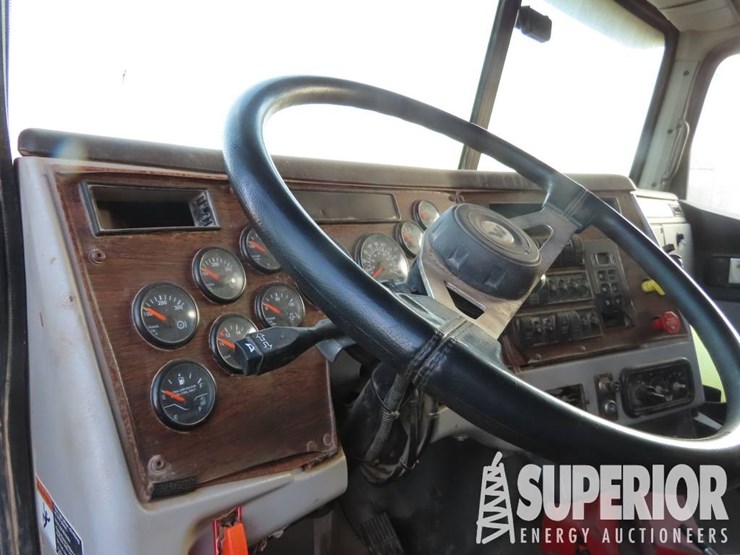 2015-western-star-4900-image-6