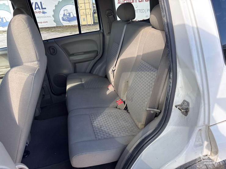 2007-jeep-liberty-image-24