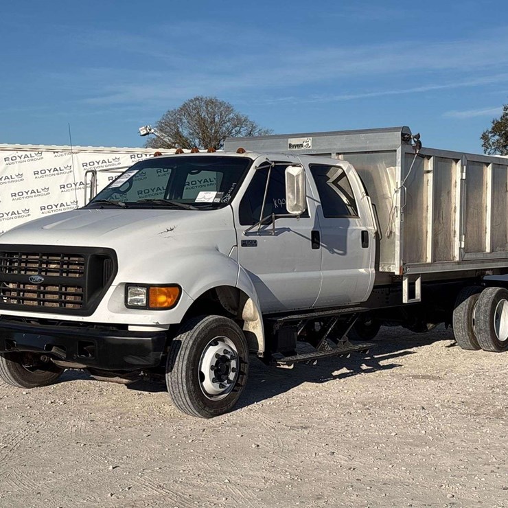 2002 FORD F650