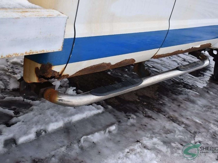 2000-ford-f550-image-10