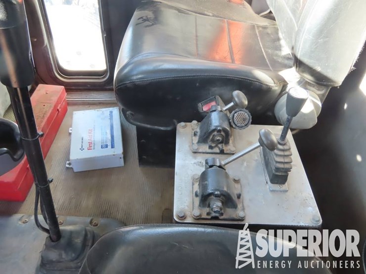 2012-peterbilt-365-image-8