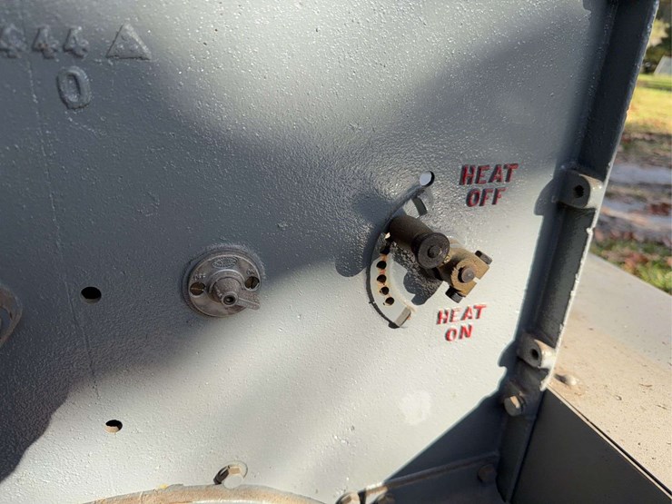 caterpillar-ten-orchard-image-44