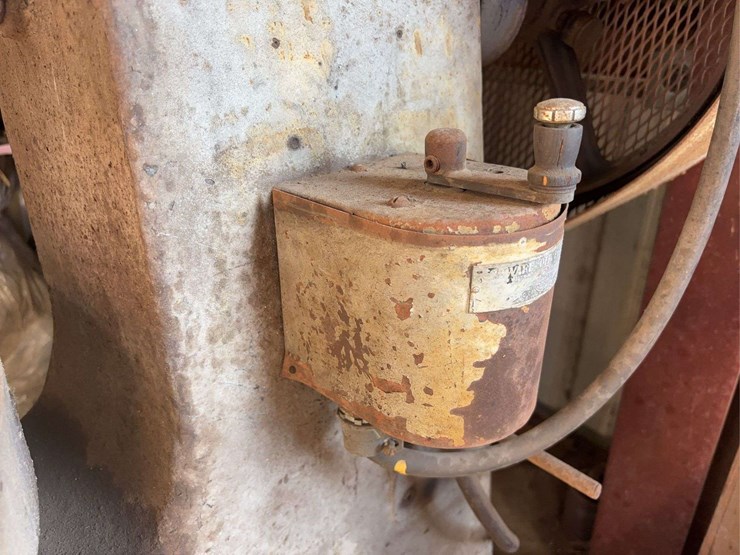 newton-philadelphia-vertical-shaper-image-2