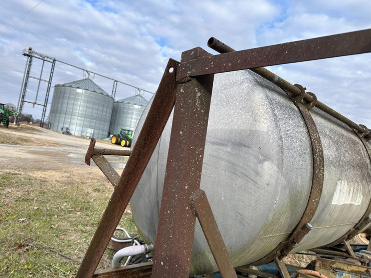 #38425-•-john-blue-415gal-pull-type-sprayer-image-15