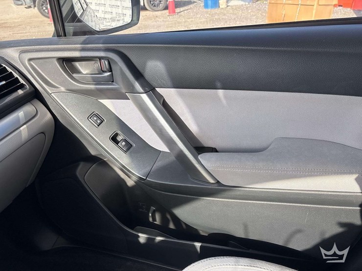 2014-subaru-forester-image-18