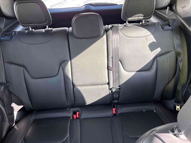 2016-jeep-renegade-image-26