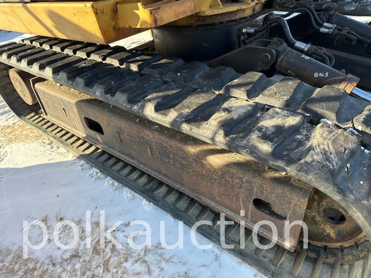 caterpillar-e70b-image-9