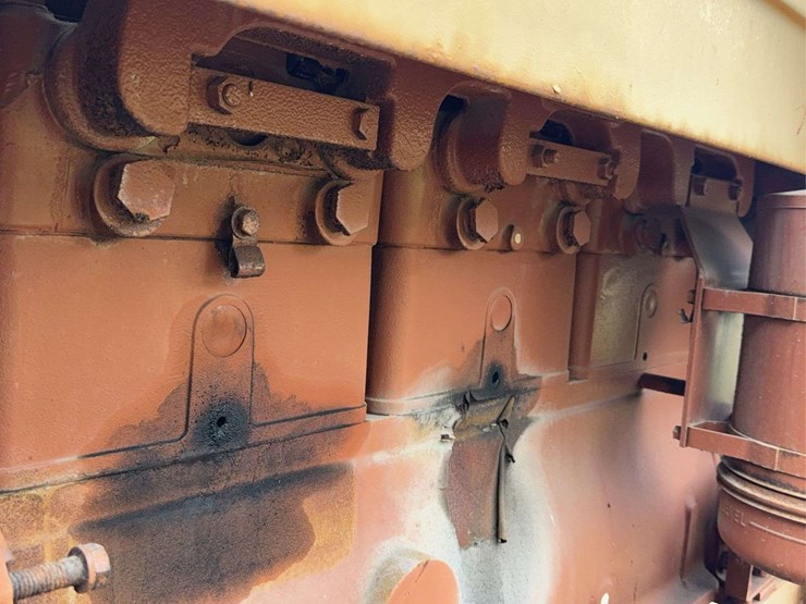 minneapolis-moline-g706-image-30