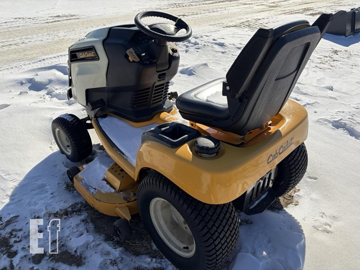 cub-cadet-gt2000-image-4