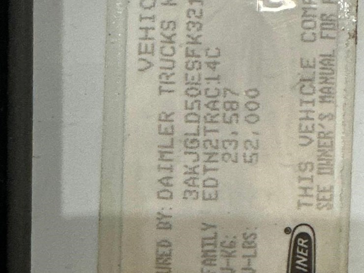 2014-freightliner-cascadia-125-image-37