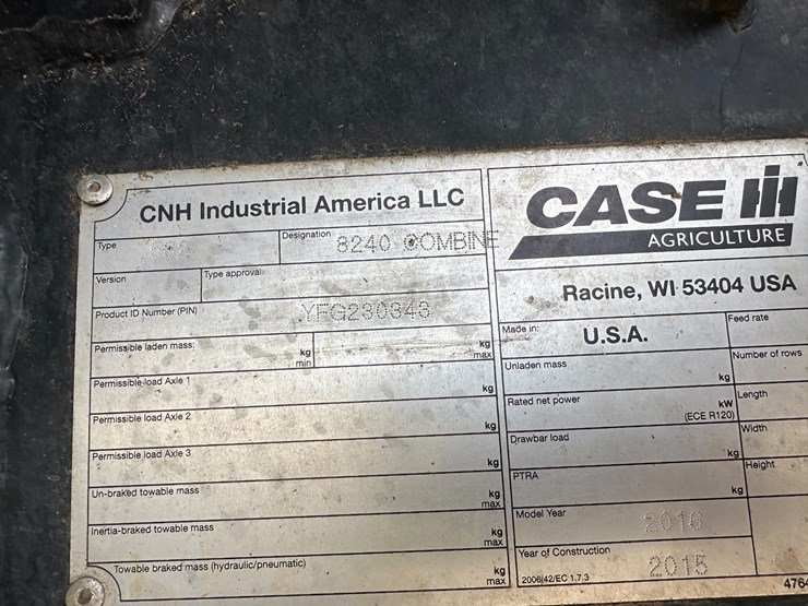#38416-•-2016-case-axial-flow-8240-prwd-combine-yfg230343-image-92