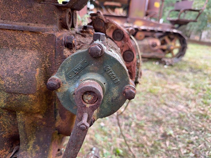 caterpillar-2-ton-crawler-image-40