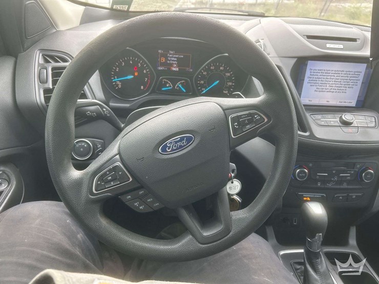 2017-ford-escape-image-17