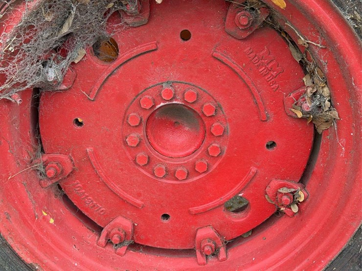 minneapolis-moline-335-image-28