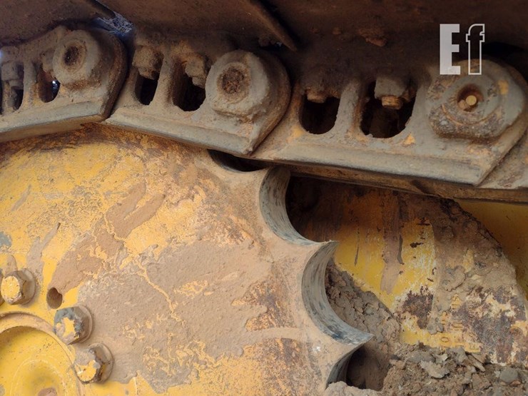 2021-deere-650k-lgp-image-35