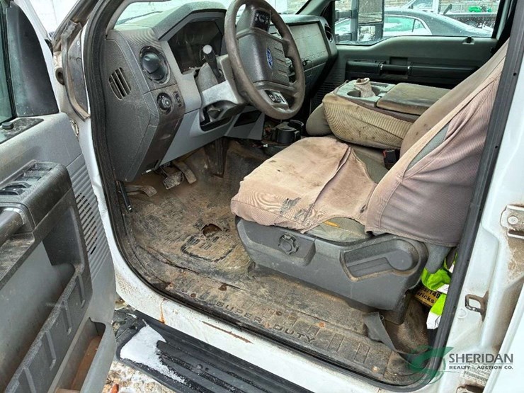 2015-ford-f350-image-29